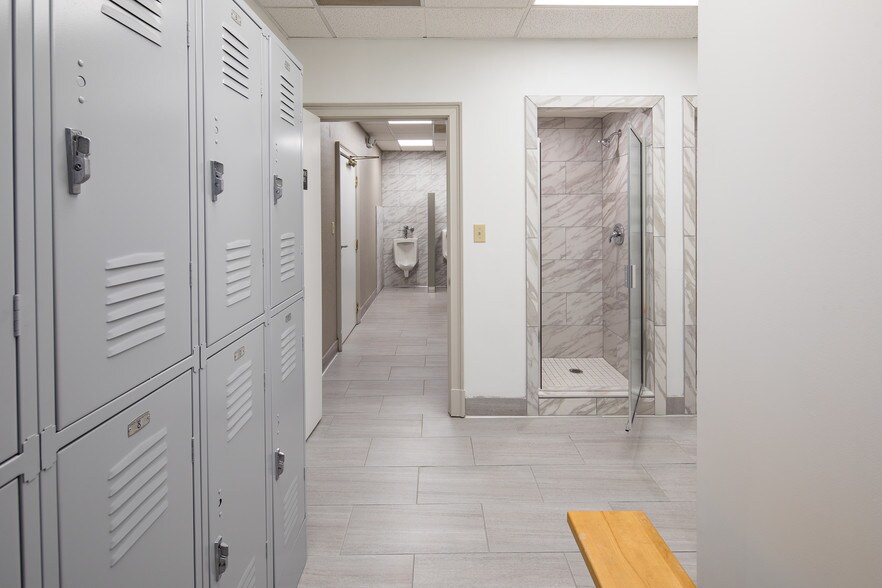 More Photos Of 1501 Johnson Ferry Rd, Marietta Unknown For Lease