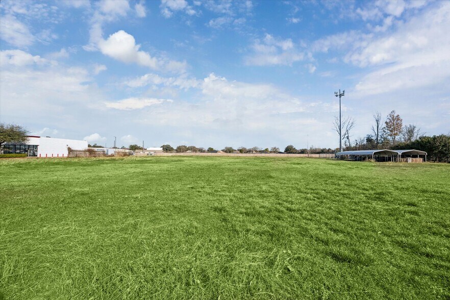 More Photos Of 4205 Pasadena Blvd, Pasadena Land For Sale