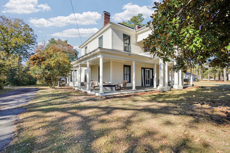 More Photos Of 115 N Magnolia St, Raeford Office Residential For Sale