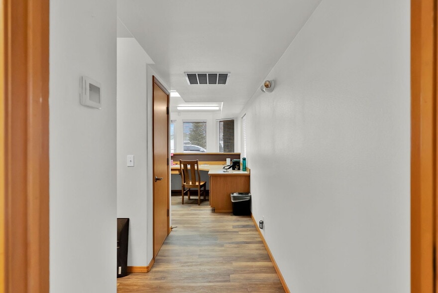 More Photos Of 11445 N Reed Rd, Hayden Warehouse For Lease