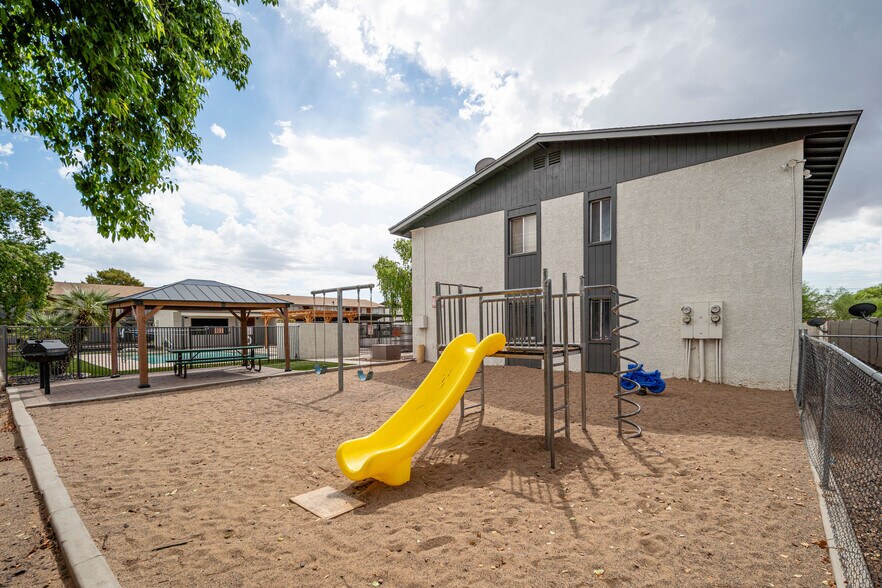 More Photos Of 6220 W Ocotillo Rd, Glendale Apartments For Sale