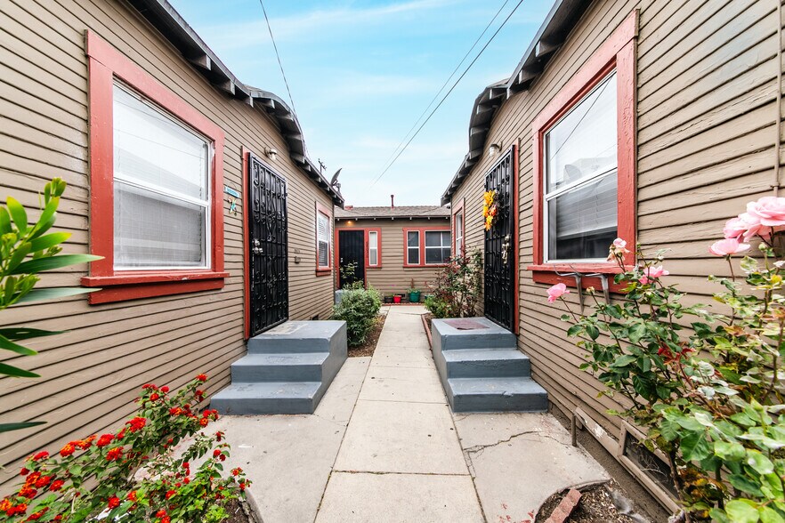 More Photos Of 6729-6731 Middleton St, Huntington Park Apartments For Sale