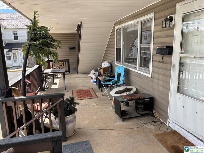 More Photos Of 435 W Main St, Pen Argyl Apartments For Sale