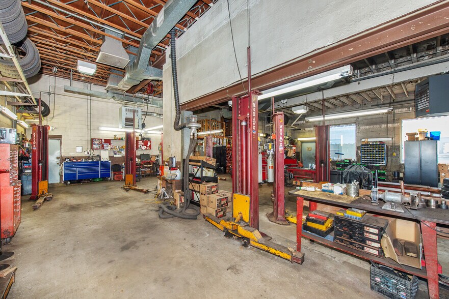 More Photos Of 209 S Maple Ave, Ridgewood Auto Repair For Sale