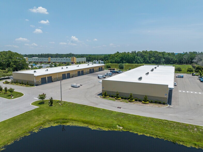 More Photos Of 3920 Anchuca Dr, Lakeland Warehouse For Lease