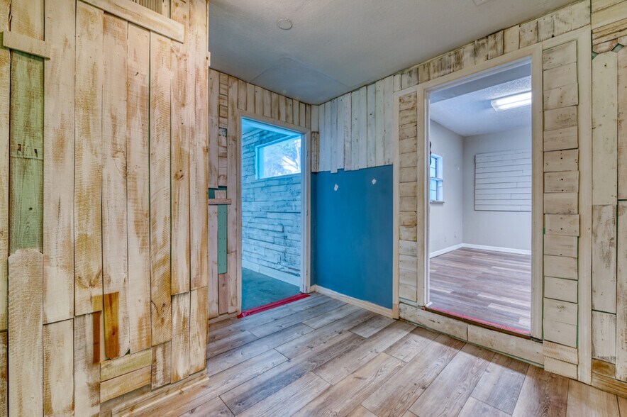 More Photos Of 1328 3rd St N, Jacksonville Beach Office For Lease