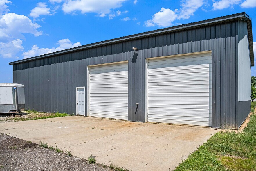 More Photos Of 9486 S Meridian Rd, Clarklake Light Manufacturing For Sale