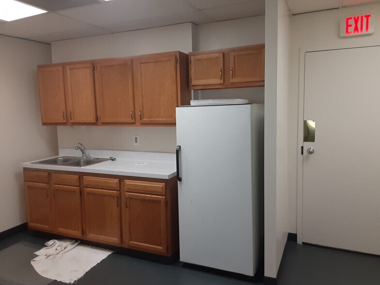 More Photos Of 6121 Lincolnia Rd, Alexandria Office For Lease