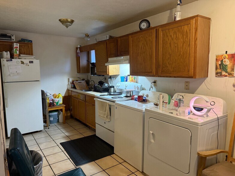 More Photos Of 2616-2626 Lindsay ave, Louisville Multifamily For Sale