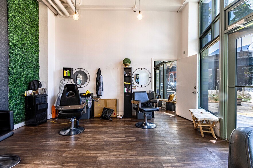 More Photos Of 147 Valencia St, San Francisco Apartments For Lease