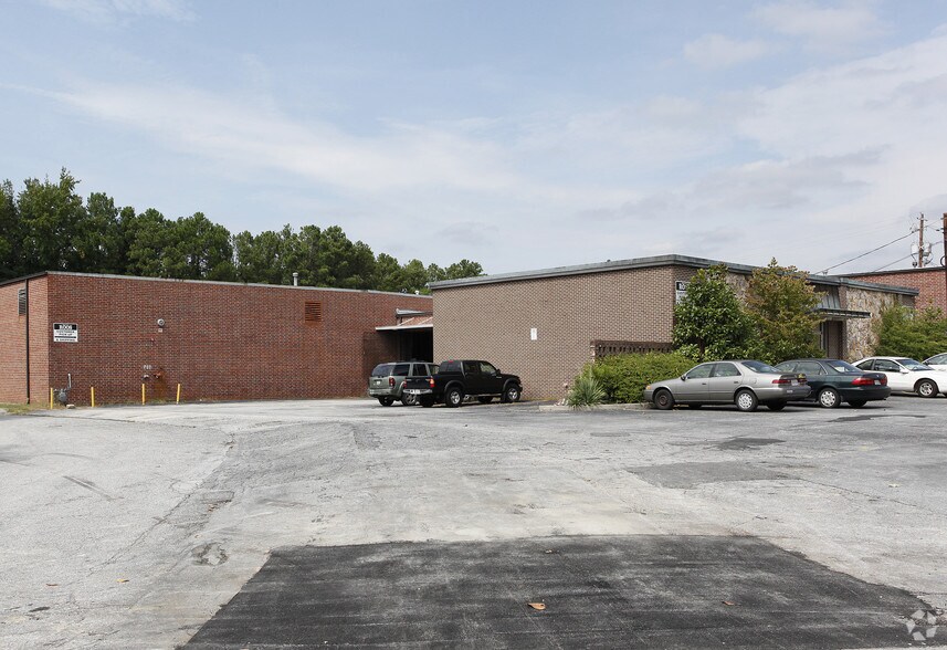 More Photos Of 4465 Commerce Dr SW, Atlanta Industrial For Lease