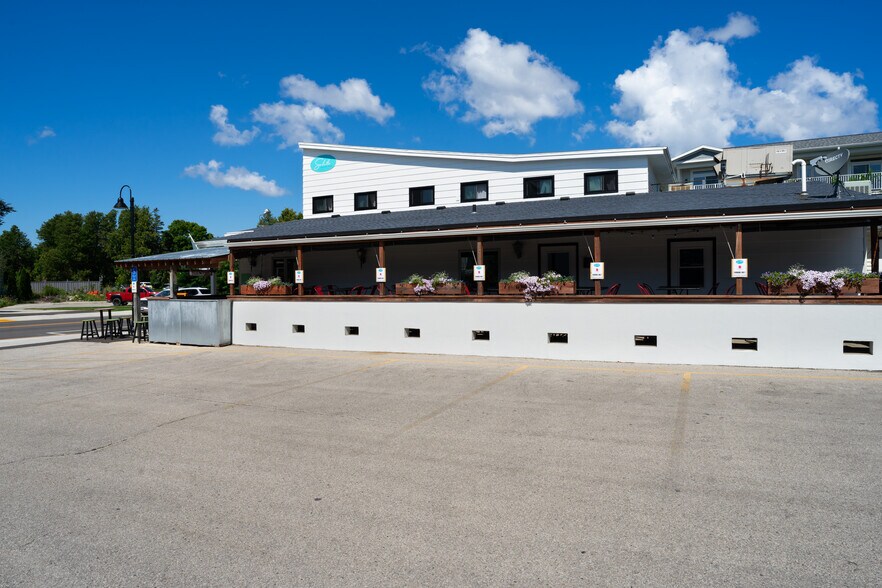 More Photos Of 7778 Highway 42, Egg Harbor Restaurant For Sale