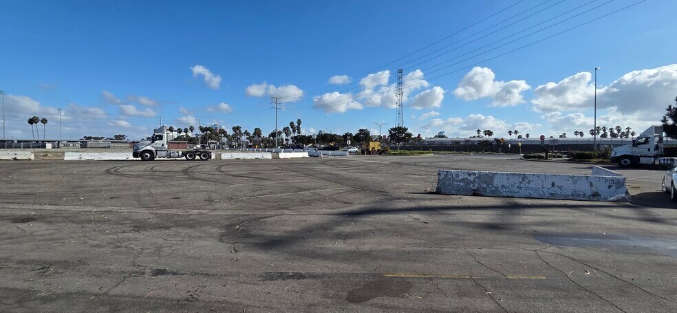 More Photos Of 925 Harbor Plaza, Long Beach Land For Lease