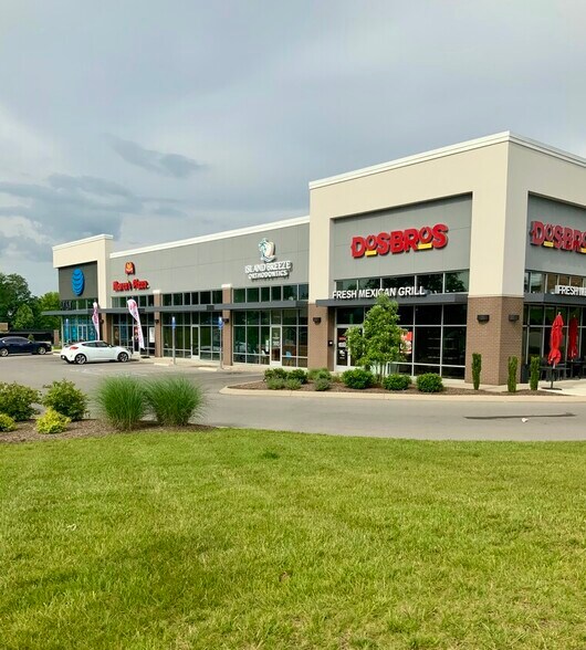 More Photos Of 430-464 Highway 46 S, Dickson Unknown For Lease