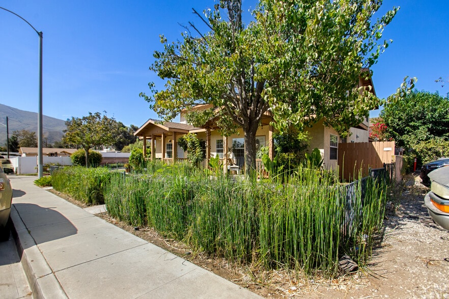 More Photos Of 220-244 Garcia St, Santa Paula Apartments For Sale