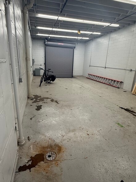 More Photos Of 4920 Harrison St, Pittsburgh Warehouse For Lease