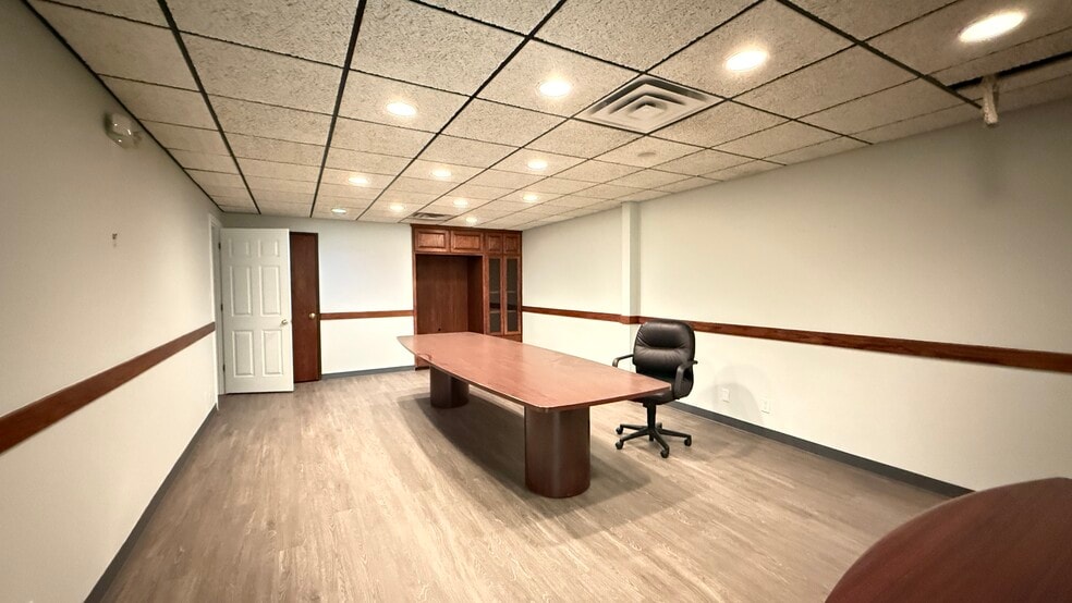 More Photos Of 1941 E 37th St, Odessa Office For Sale