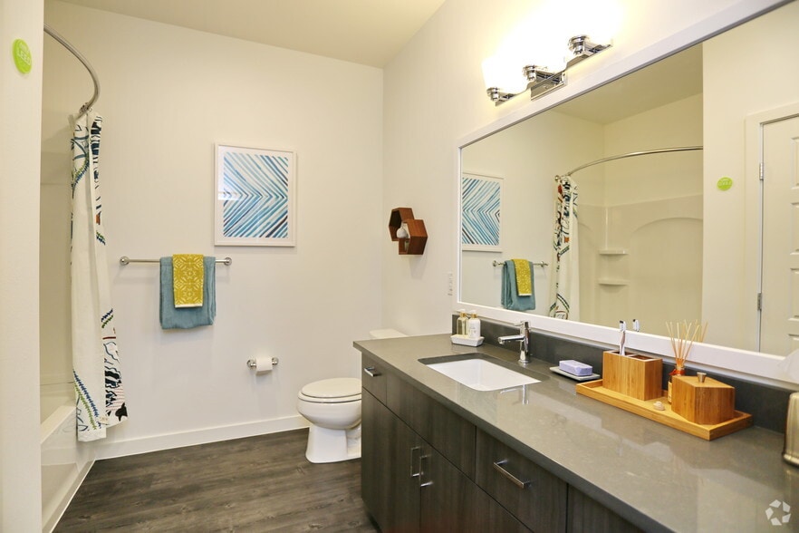 More Photos Of 1850 N 34th St, Seattle Apartments For Lease