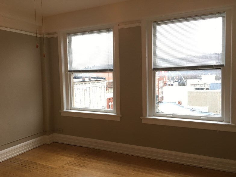 More Photos Of 306 W Main St, Frankfort Coworking Space
