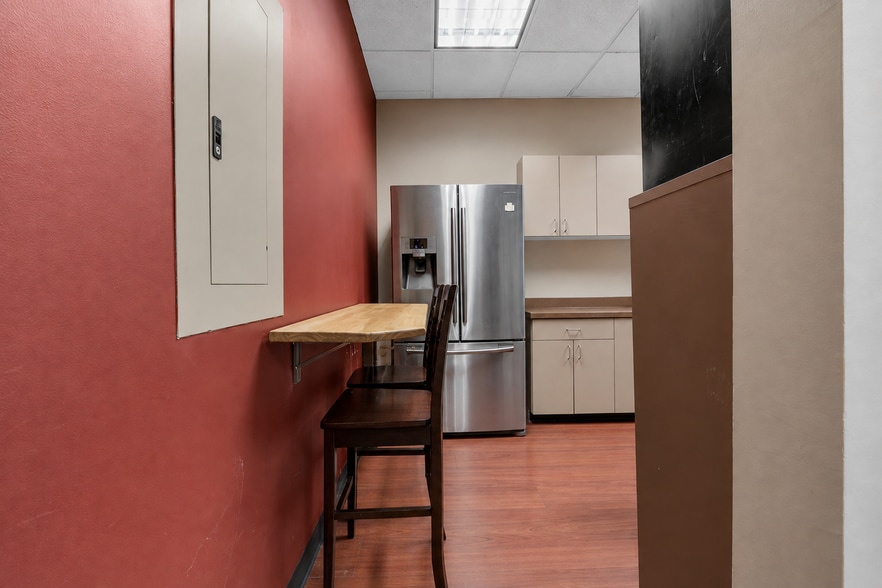 More Photos Of 1930 Del Paso Rd, Sacramento Medical For Sale