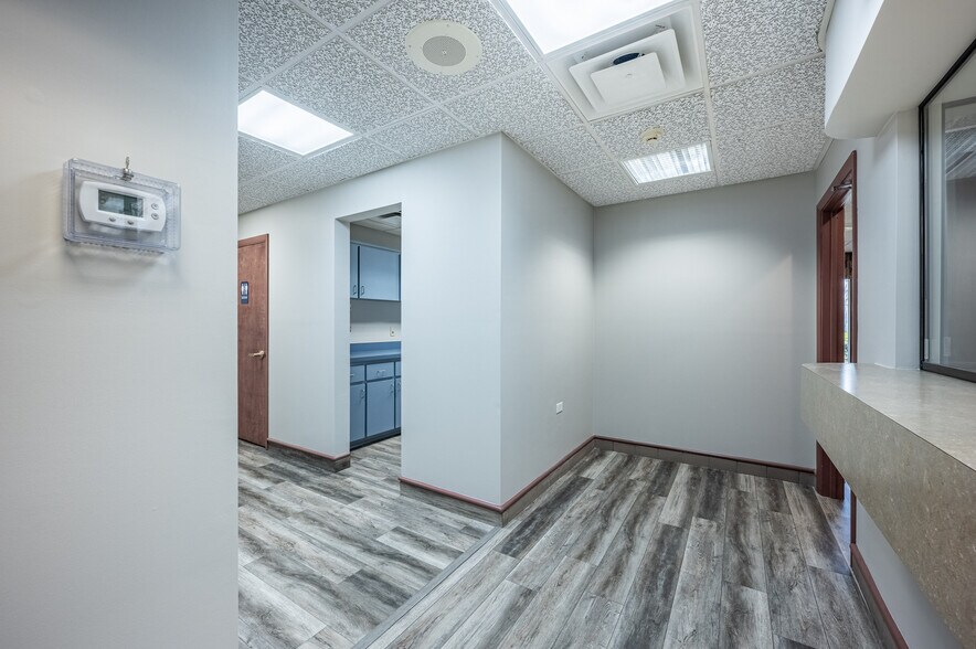 More Photos Of 801 N Bay st, Eustis Medical For Sale