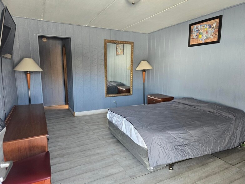 More Photos Of 6535 S King Dr, Chicago Hotel For Sale