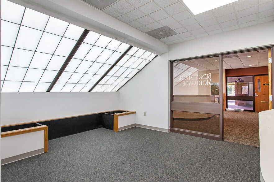 More Photos Of 11600 Busy St, Richmond Office For Lease