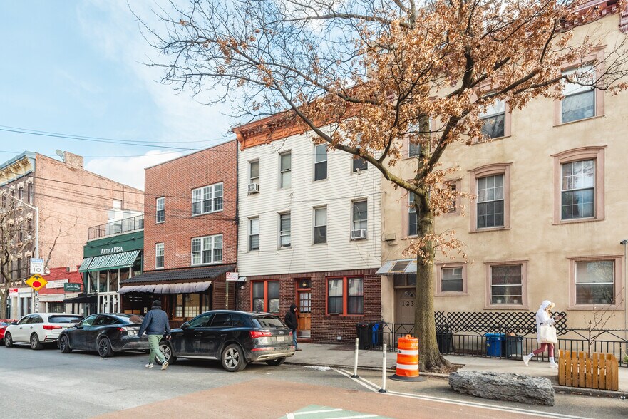 More Photos Of 119 Berry St, Brooklyn Multifamily For Sale