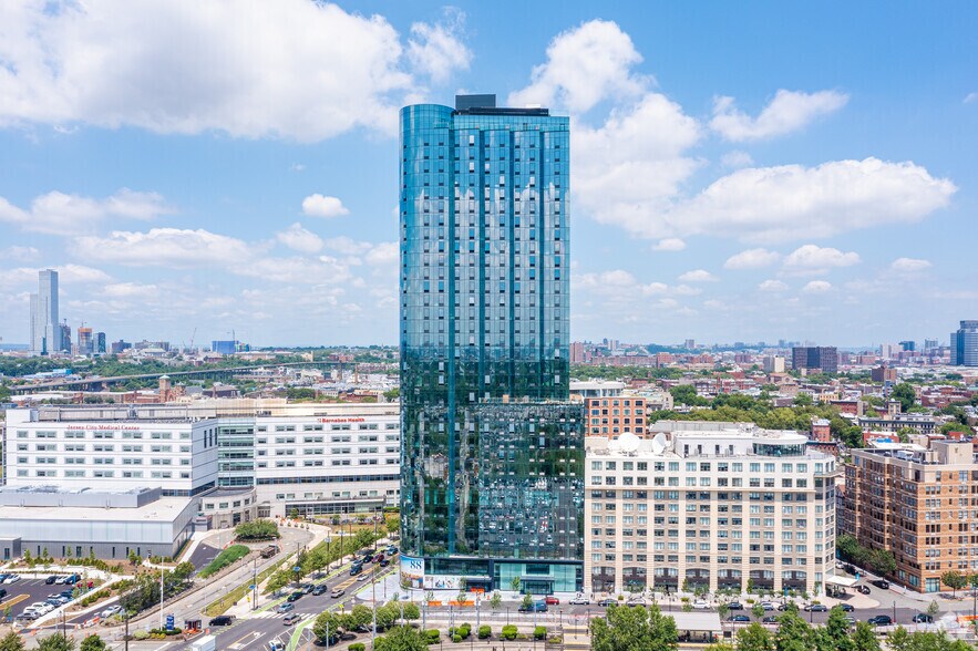 More Photos Of 88 Regent St, Jersey City Multifamily For Sale