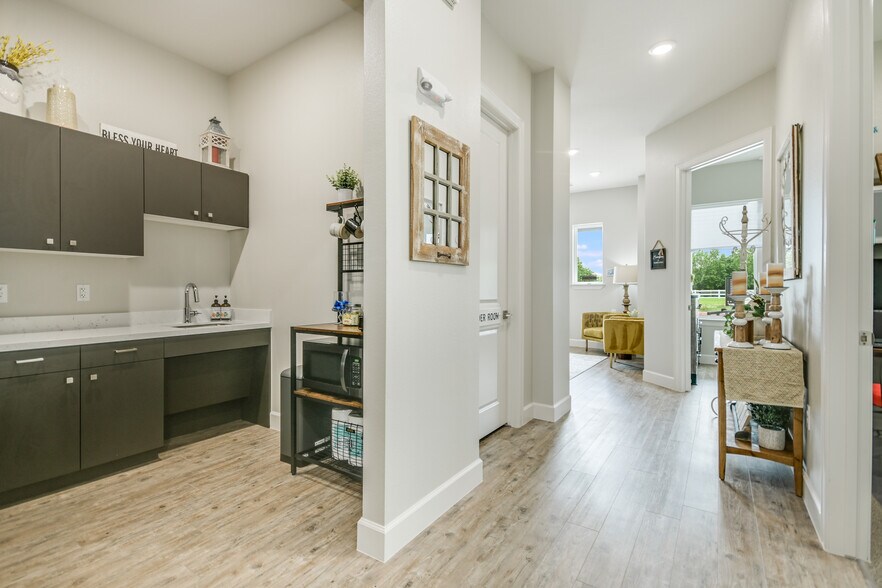 More Photos Of 2901 Caballo Ranch Blvd, Leander Office For Sale