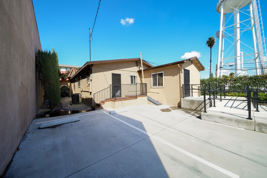 More Photos Of 13624 San Antonio Dr, Norwalk Office For Sale