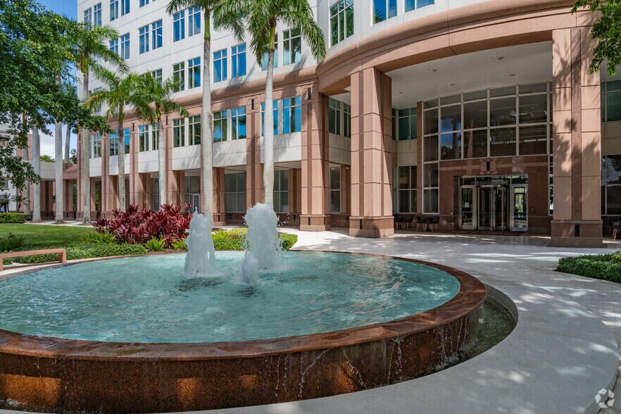 More Photos Of 1 Town Center Rd, Boca Raton Office For Lease