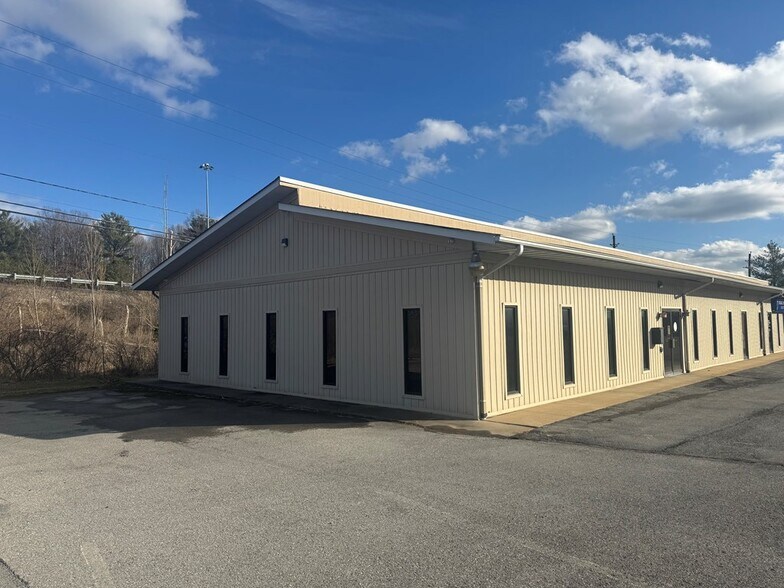 More Photos Of 313 Harper Park, Beckley Office For Lease