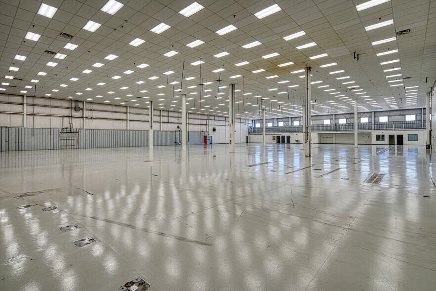 More Photos Of 2810 Karsten Ct SE, Albuquerque Manufacturing For Lease