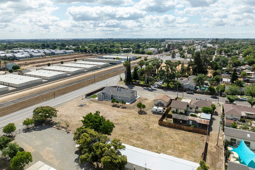 More Photos Of 720 N 2nd St, Patterson Specialty For Sale