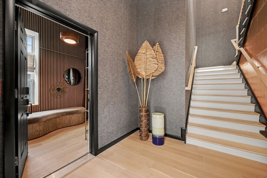 More Photos Of 63 Church St, Greenwich Apartments For Sale