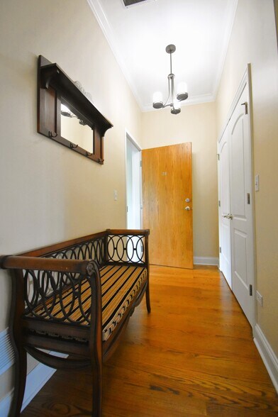 More Photos Of 219 White St, Frankfort Office Residential For Sale