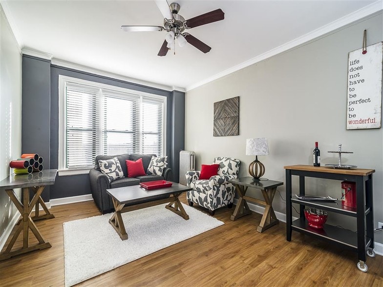 More Photos Of 7100 S South Shore Dr, Chicago Apartments For Lease