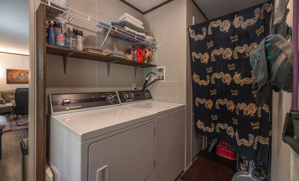 More Photos Of 11726 Highway K, Jadwin Hotel For Sale