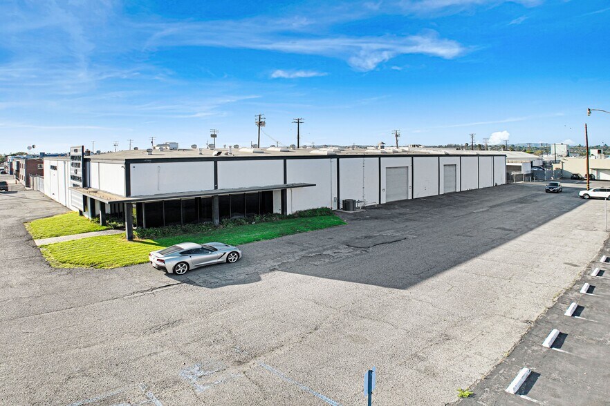 More Photos Of 1005 E Orangethorpe Ave, Anaheim Warehouse For Sale
