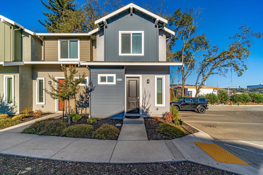 More Photos Of 4040 Alexander David Ct, Larkfield Apartments For Sale