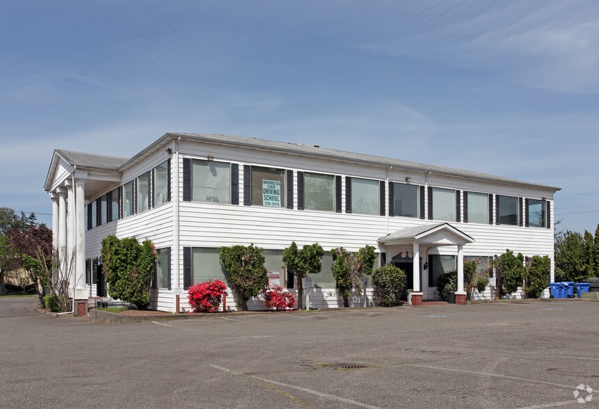 More Photos Of 8833 Pacific Ave, Tacoma Office For Sale