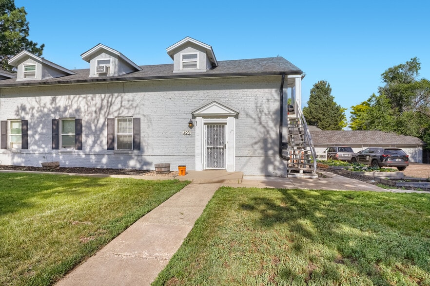 Primary Photo Of 493-495 Fulton St, Aurora Apartments For Sale