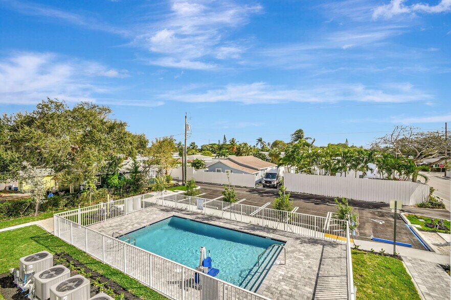 More Photos Of 802 N Federal Hwy, Lake Worth Beach Apartments For Lease