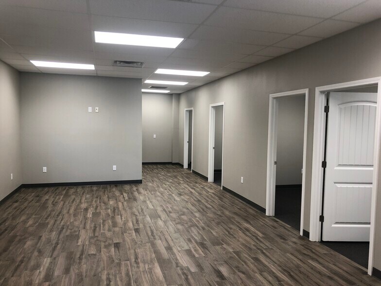 More Photos Of 120-140 John Harden Dr, Jacksonville Unknown For Lease