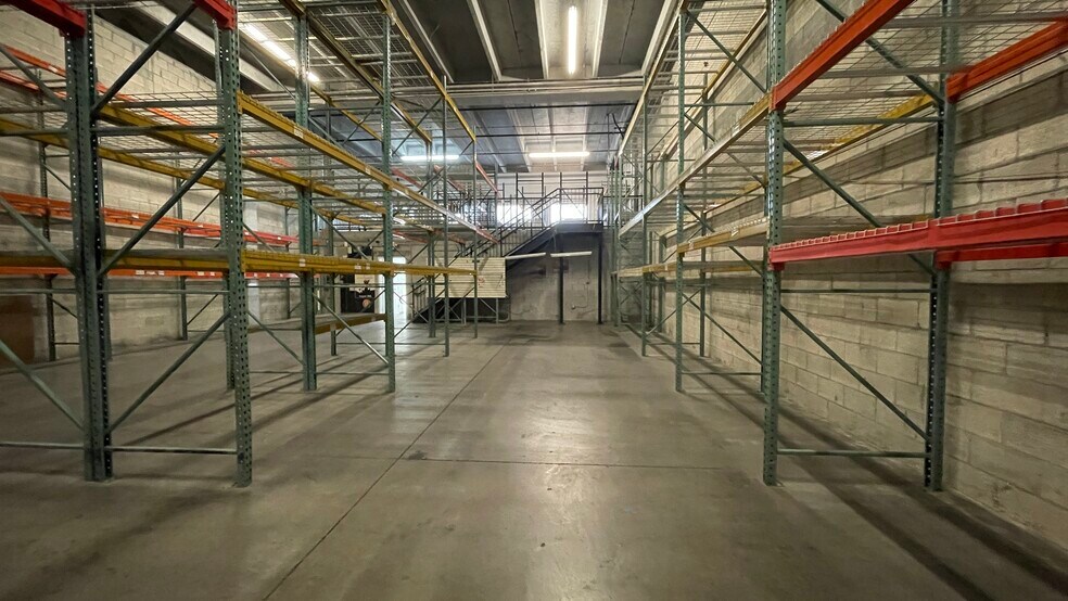More Photos Of 10800 NW 21st St, Miami Warehouse For Sale