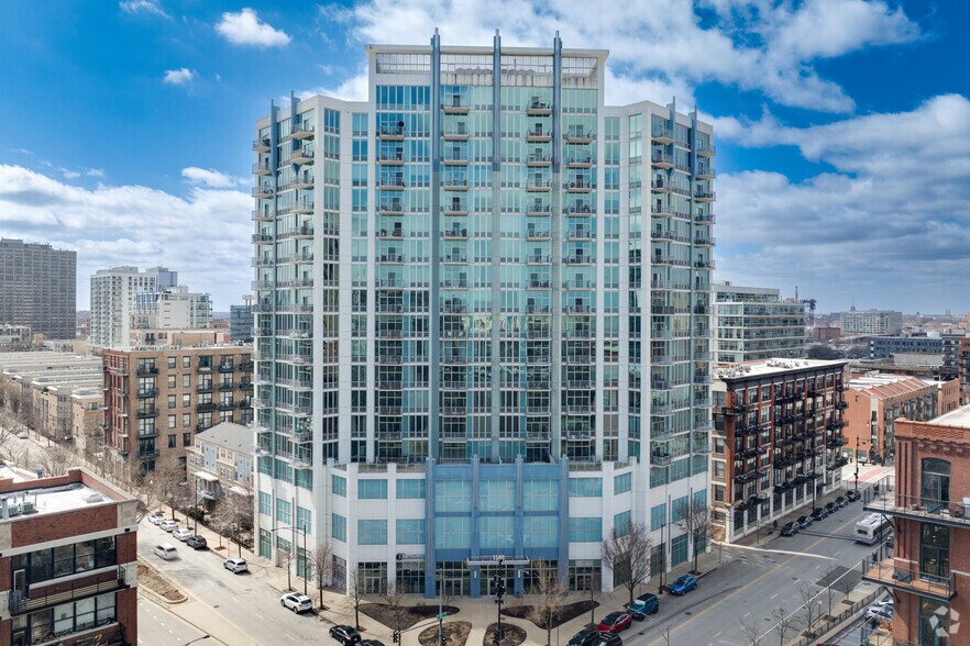 Primary Photo Of 1600 S Indiana Ave, Chicago Apartments For Sale