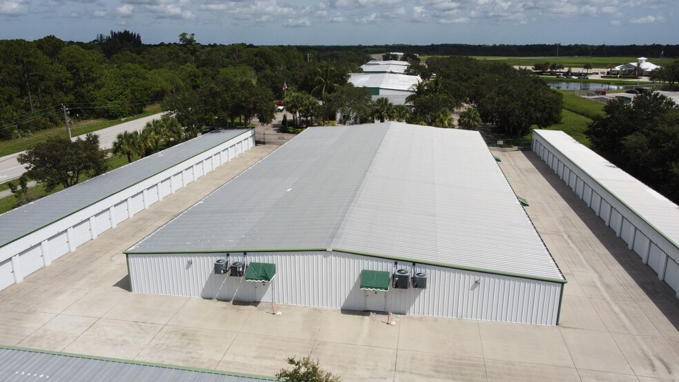 More Photos Of 3100 43rd Ave, Vero Beach Self Storage For Lease