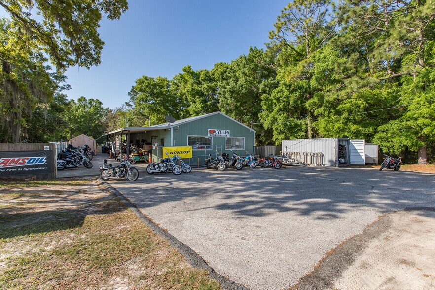 More Photos Of 17022 Cortez Blvd, Brooksville Auto Repair For Sale