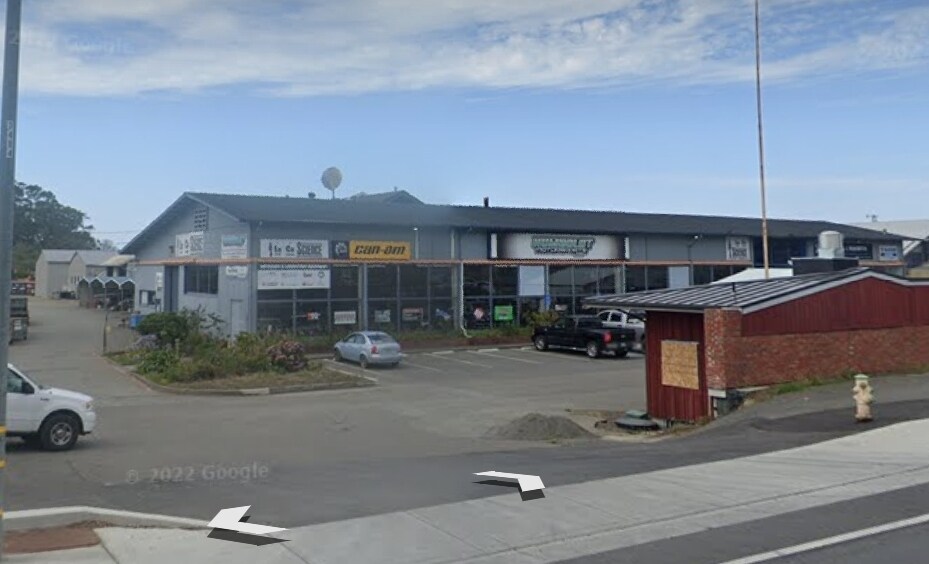 More Photos Of 3990 Broadway St, Eureka Showroom For Sale